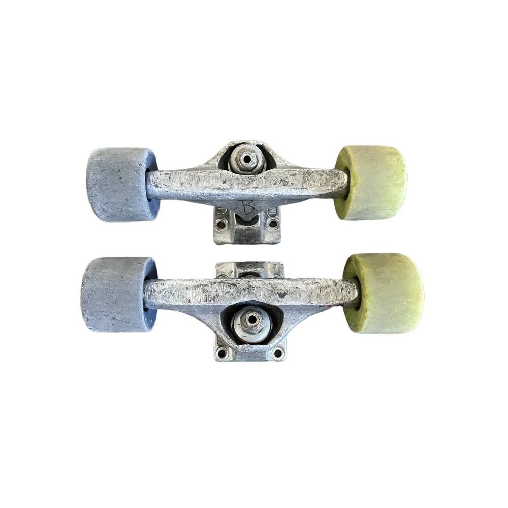 Independent Polished Skateboard Trucks Hollow Indy 149 (Set of 2) With Wheels